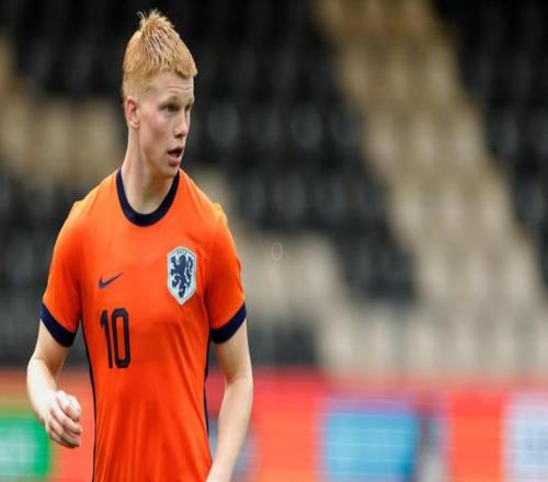 迈尼昂凭借,次关键扑救,次精准长传,分分彩,彩票平台,在线购彩,高频彩票,快速开奖